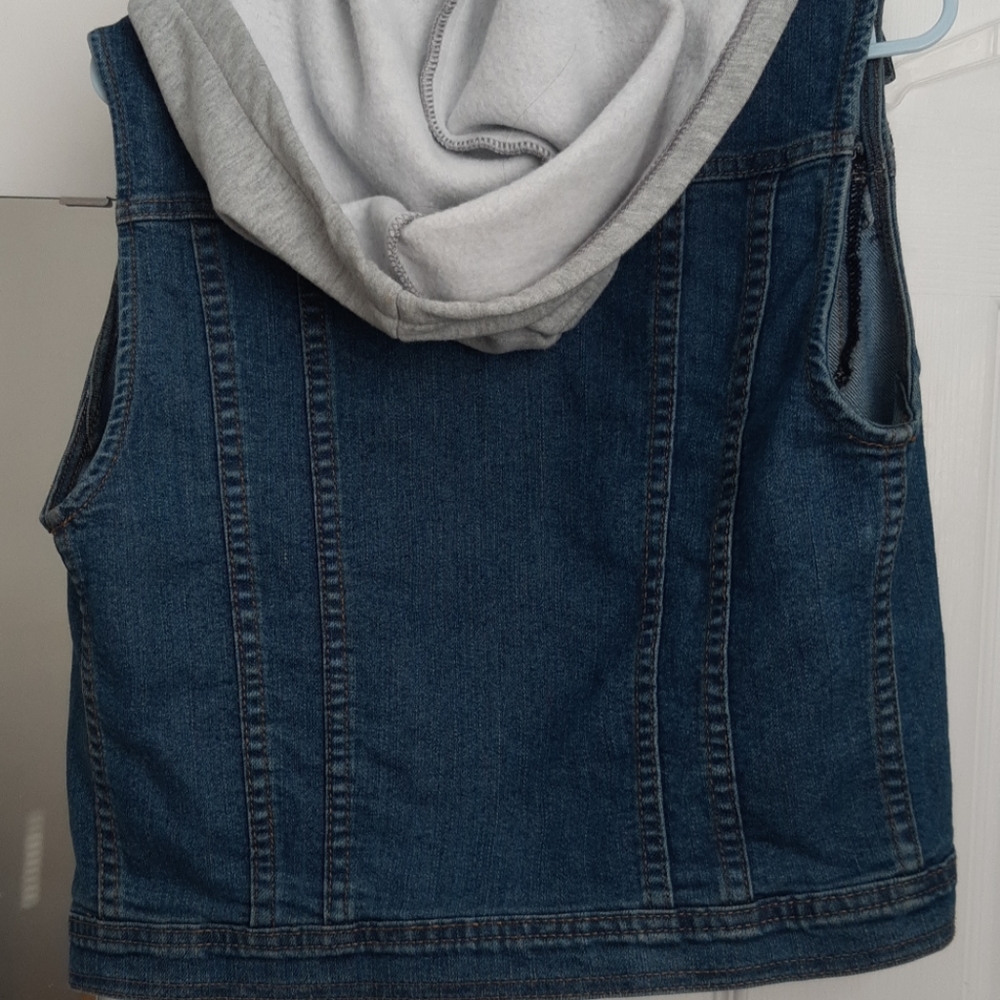 Jacket - Picture 2 of 4